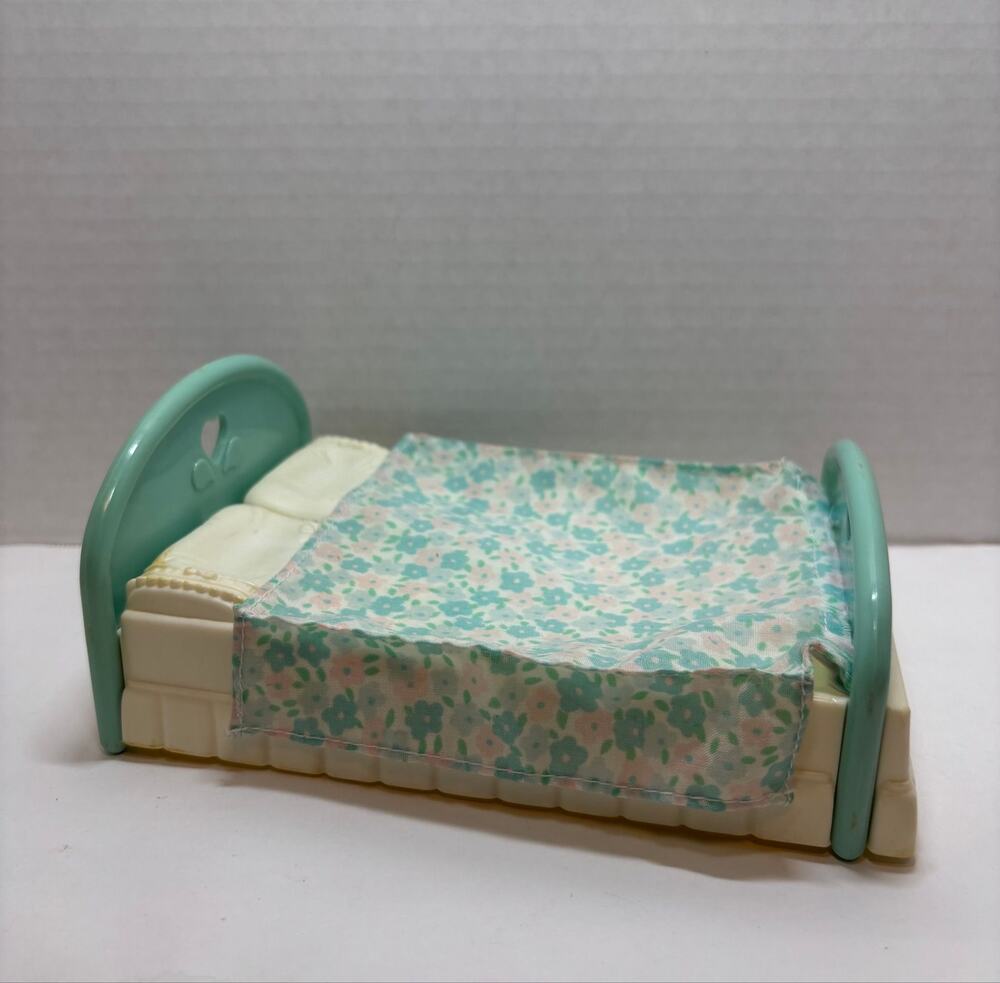 Fisher Price Loving Family VTG-93 Dollhouse Dream Double Bed